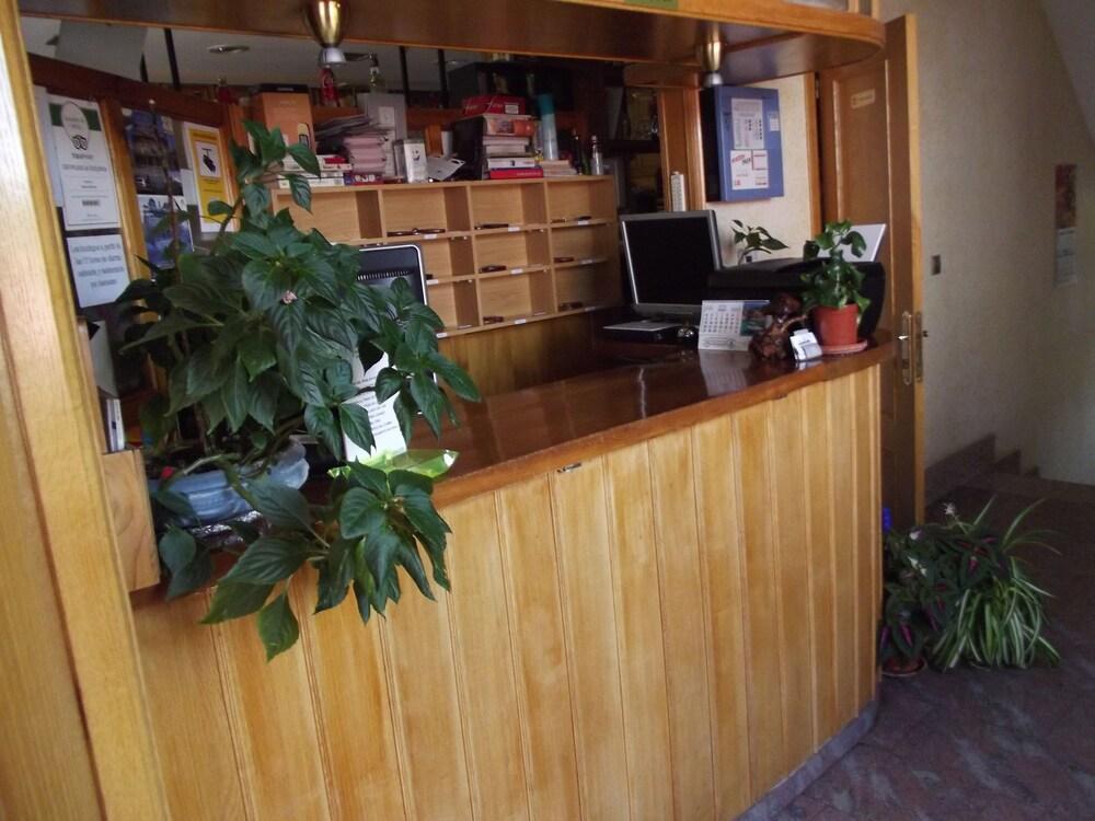 Montana Palentina Hotel Guardo Exterior photo